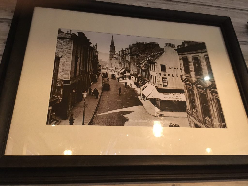 Inverness-Photo Pub